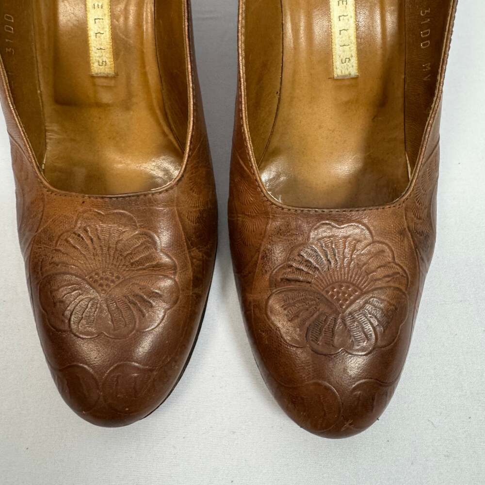 Vintage Perry Ellis Brown Tooled Leather Floral Pumps Made in Italy Size 9 - Picture 2 of 6